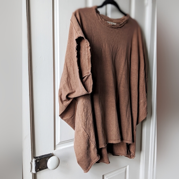 WE THE FREE oversized t-shirt, distressed size small 100% cotton - Picture 3 of 7